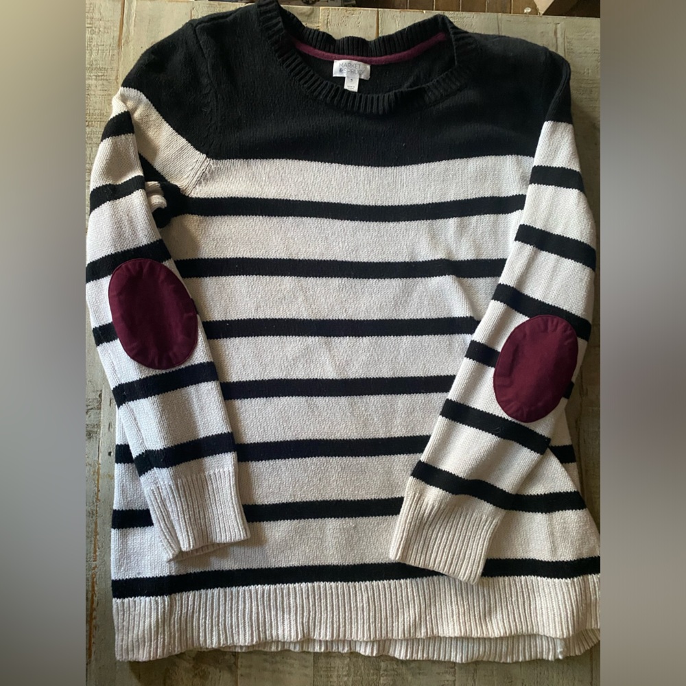 Women’s Sweater (XL)